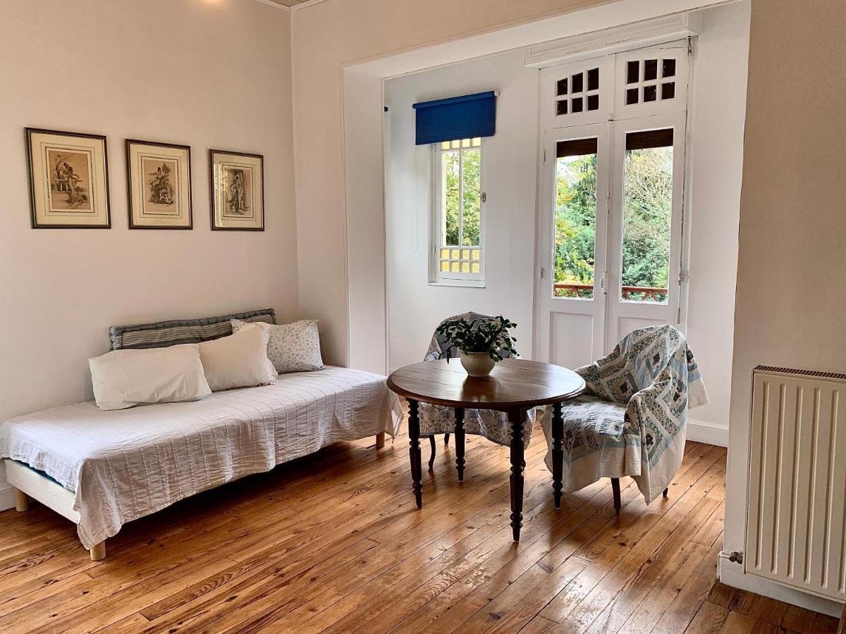 Bed and Breakfast Le Bearn Sous Les Toits Nay  Екстер'єр фото